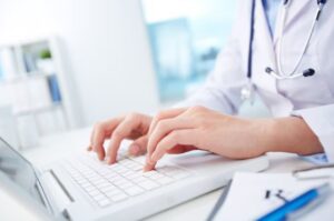 Read more about the article 건강보험 EDI 검체검사 분리청구 확정: 2025년 위수탁 제도 개편안 총정리