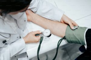 Read more about the article 아이 열날 때 대처 가이드: 해열제 교차 복용 방법과 체온별 응급 상황 체크