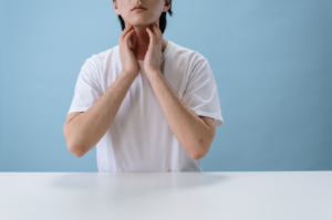Read more about the article 갑상선 수치 이상 원인 및 약 평생 복용 여부: T3, Free T4, TSH 검사의 완벽한 해석